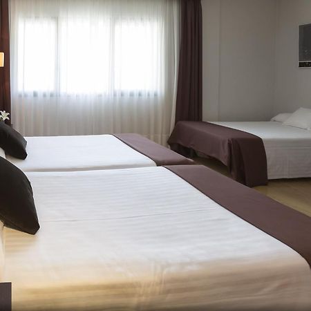 Hotel Plazaola イルルツン エクステリア 写真