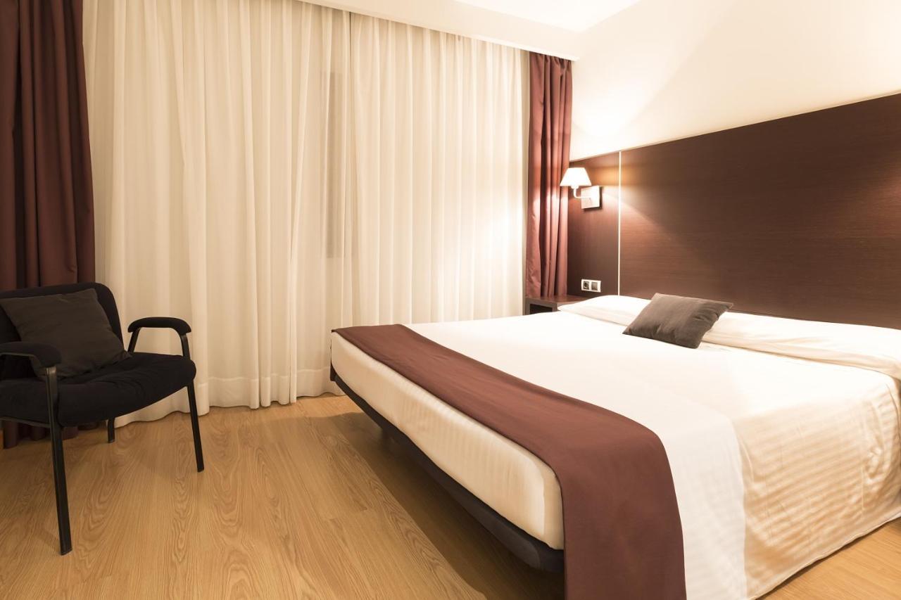 Hotel Plazaola イルルツン エクステリア 写真